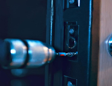 天山24小时上门开锁公司